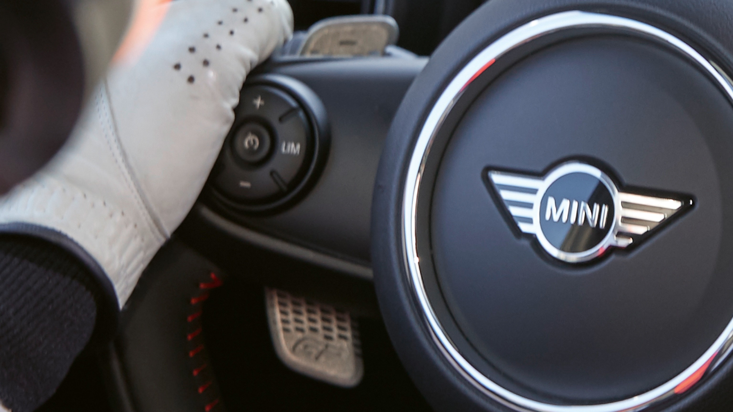 MINI John Cooper Works GP – Надруковані на 3D-принтері підрульові пелюстки MINI John Cooper Works GP – Надруковані на 3D-принтері підрульові пелюстки